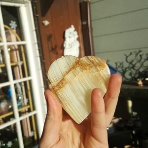 Adorable Onyx Crystal Heart Box